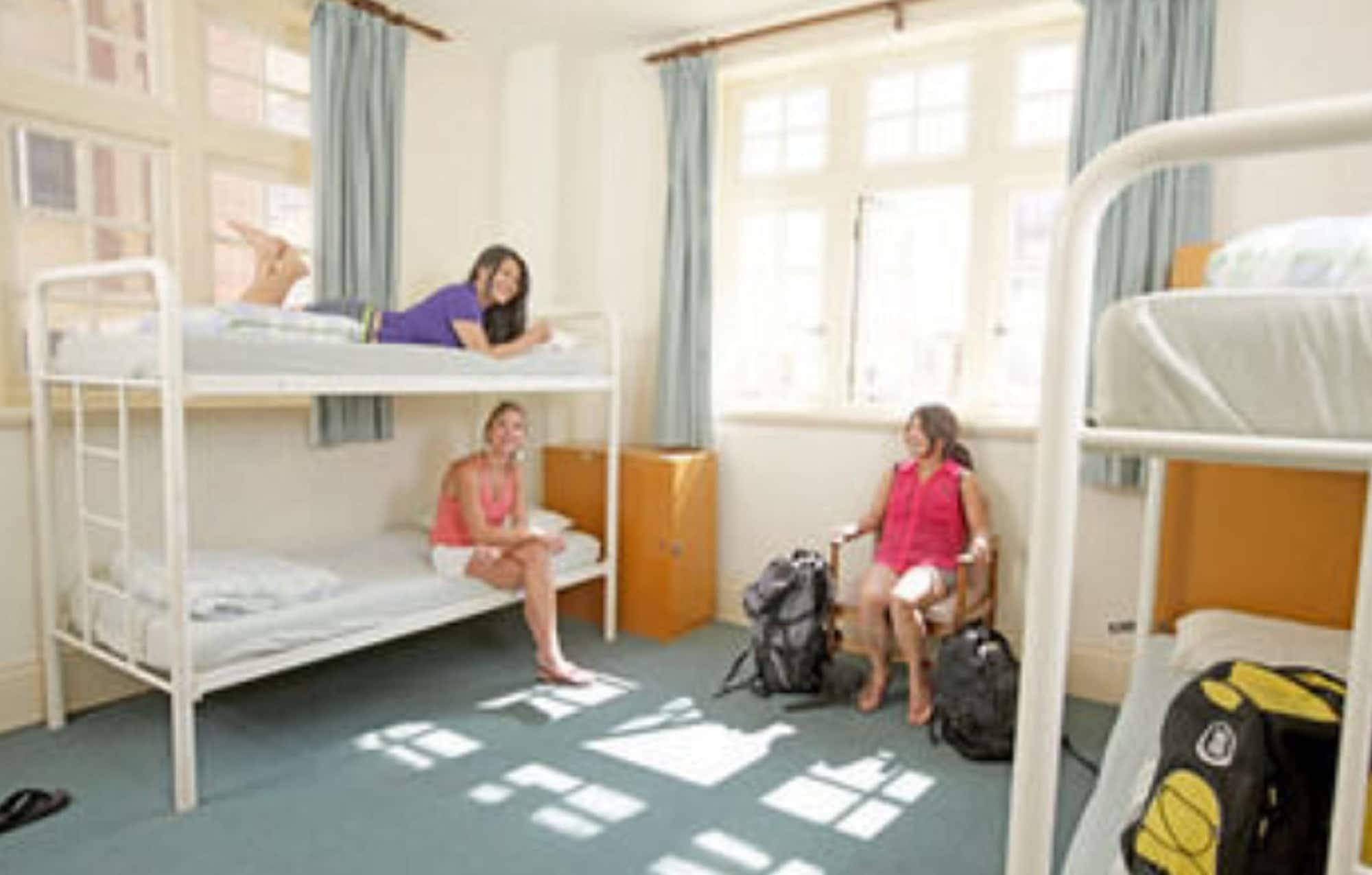 Yha Newcastle Beach Eksteriør bilde