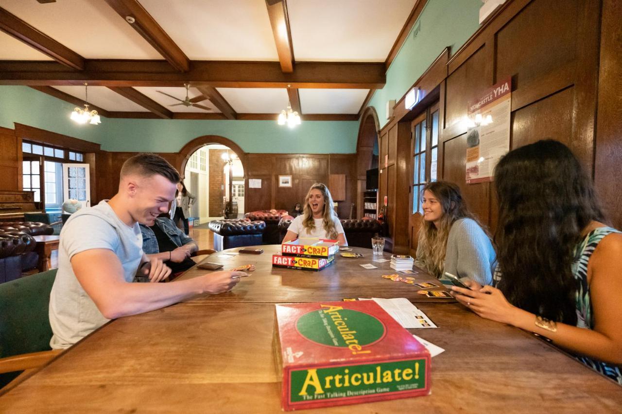 Yha Newcastle Beach Eksteriør bilde